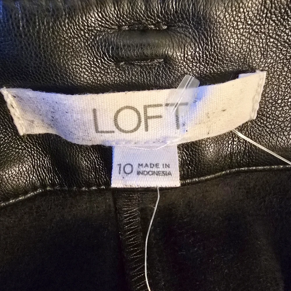 LOFT Black Wide Leg Faux Leather Belted Women's Pants Size 10 NWT